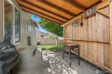 8627 136th Street E Puyallup WA 98373