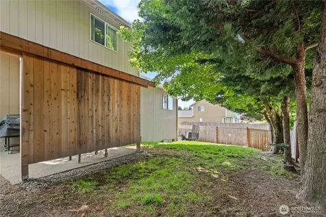 8627 136th Street E Puyallup WA 98373