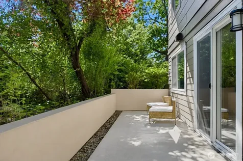 15829 NE Leary Way Redmond WA 98052