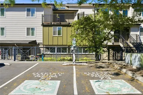 15829 NE Leary Way Redmond WA 98052