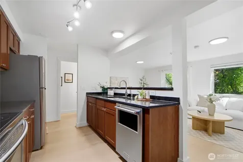 15829 NE Leary Way Redmond WA 98052