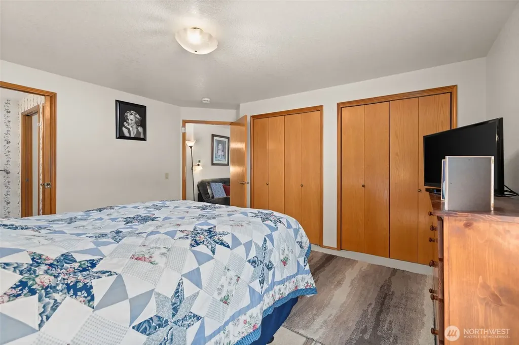 2816 Colonial Drive Centralia WA 98531