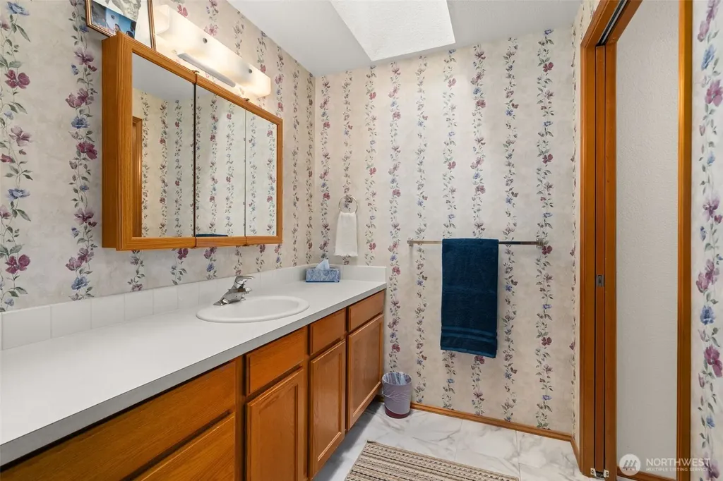 2816 Colonial Drive Centralia WA 98531