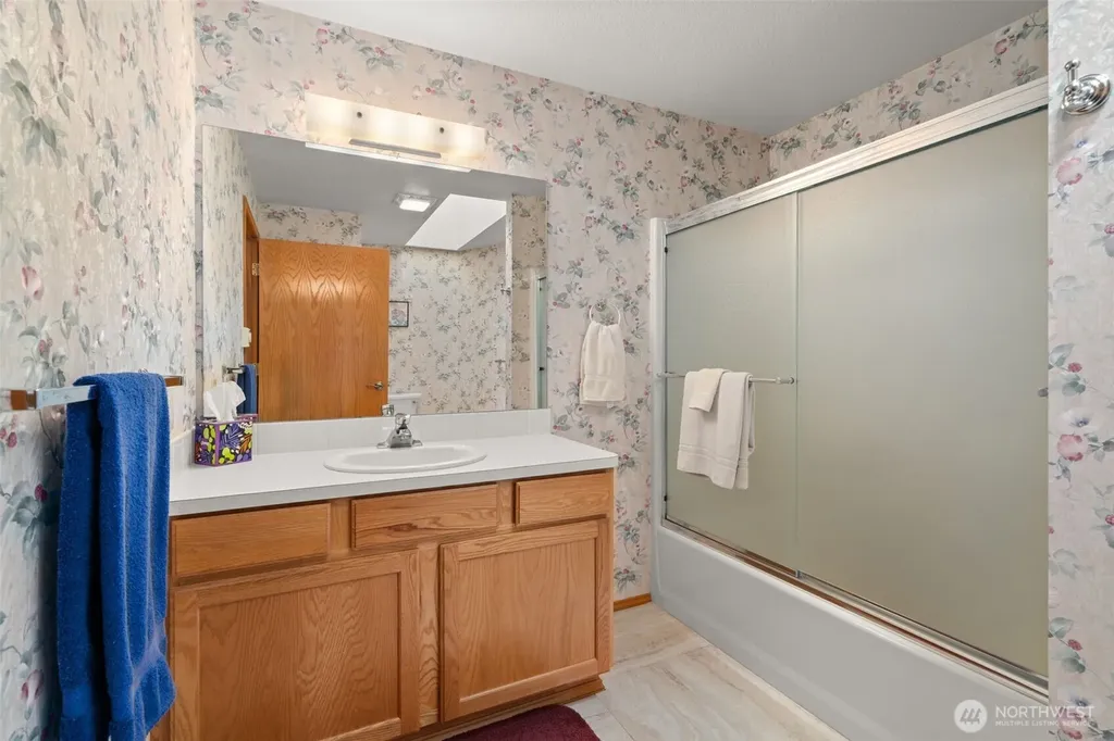 2816 Colonial Drive Centralia WA 98531