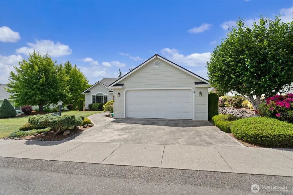 2816 Colonial Drive Centralia WA 98531
