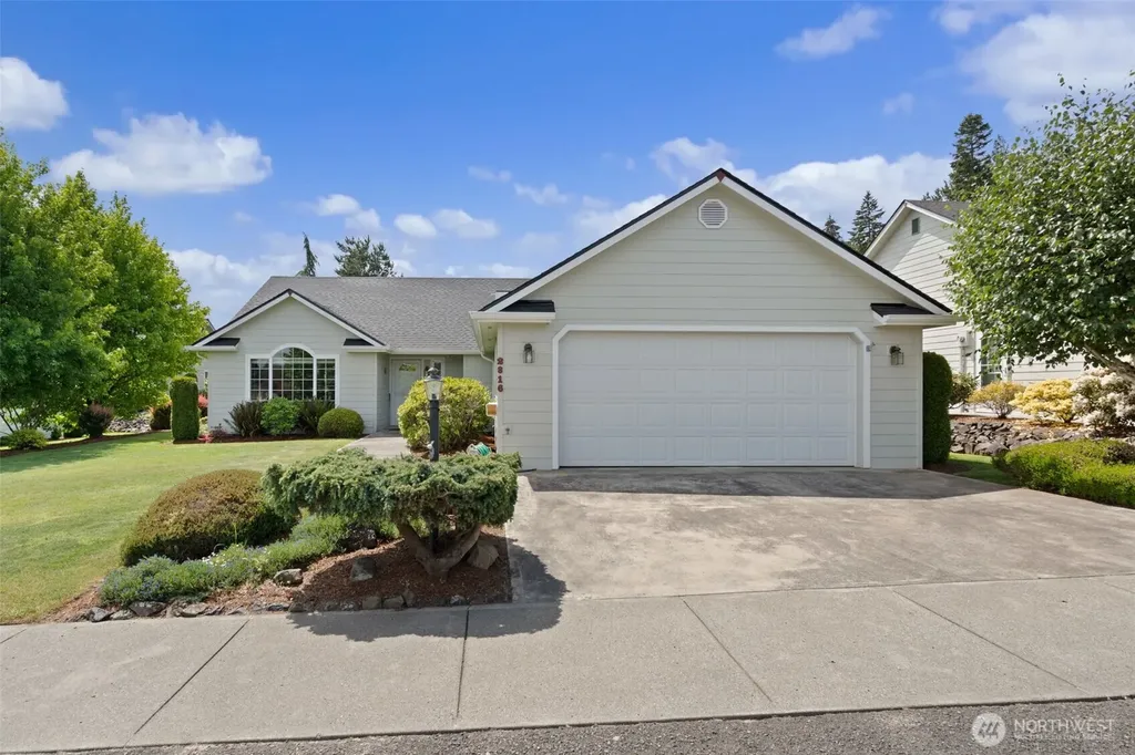 2816 Colonial Drive Centralia WA 98531