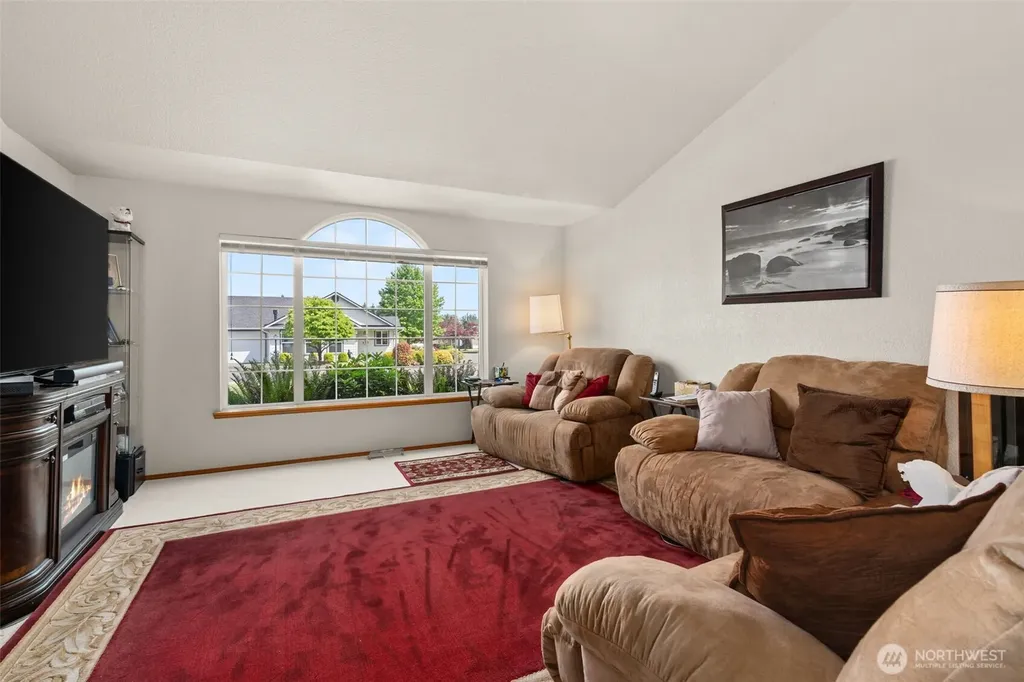 2816 Colonial Drive Centralia WA 98531
