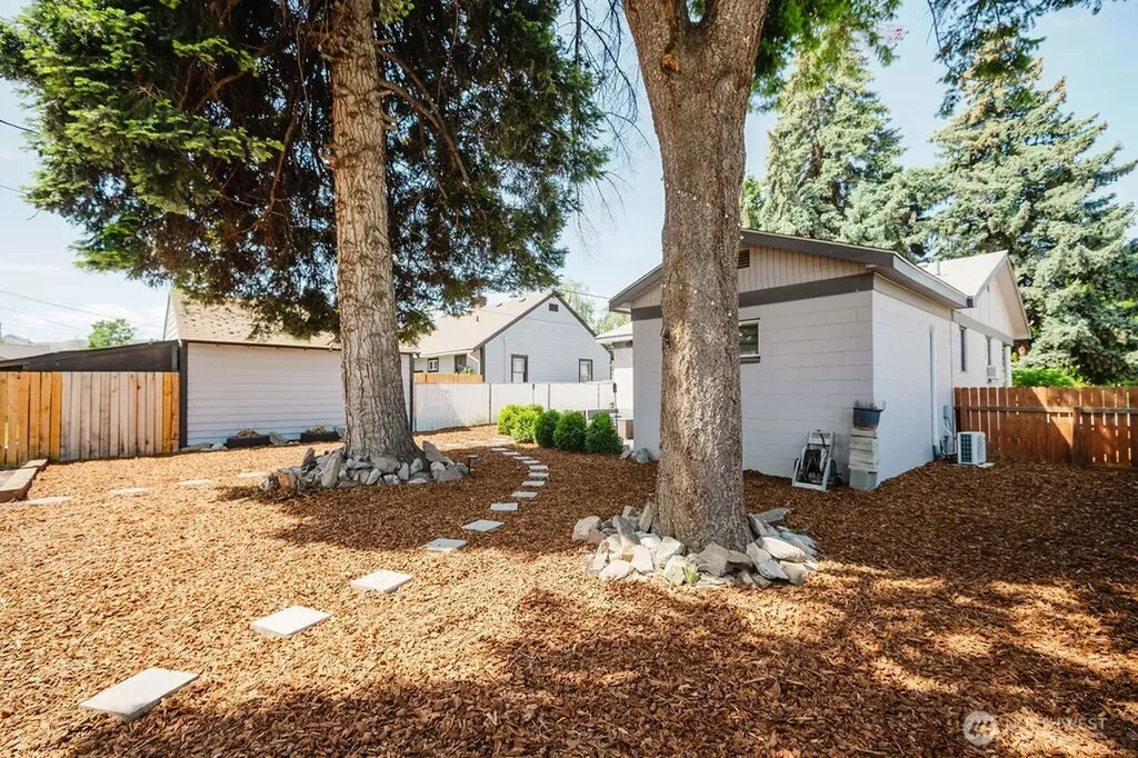 241 N Garfield Avenue Wenatchee WA 98801