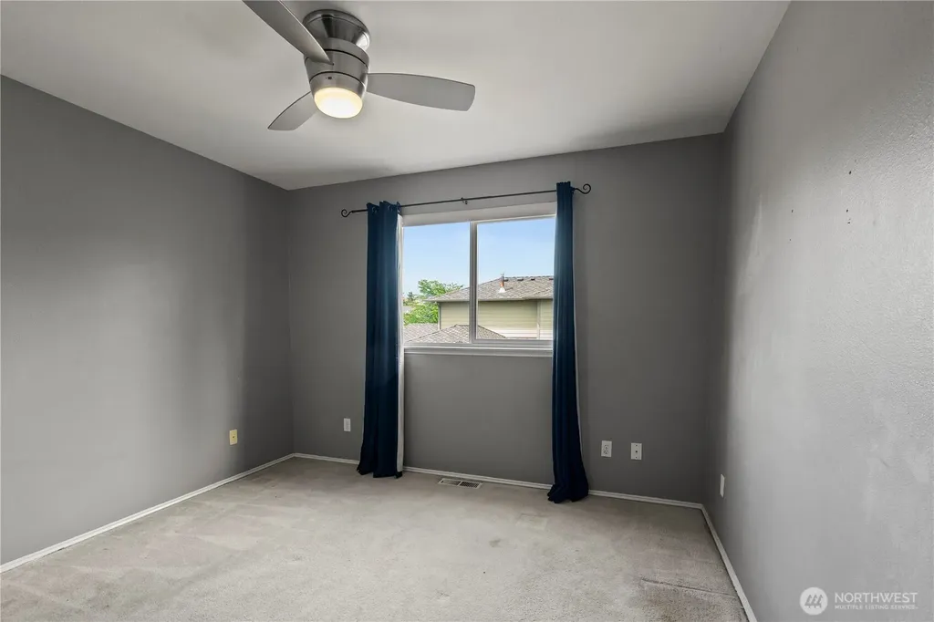 34940 7th Avenue SW Federal Way WA 98023