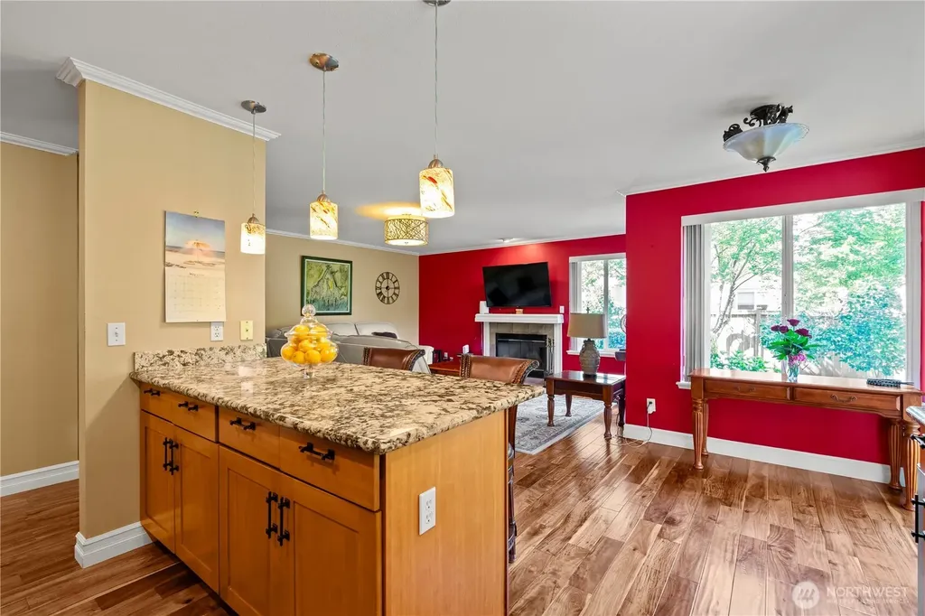 34940 7th Avenue SW Federal Way WA 98023