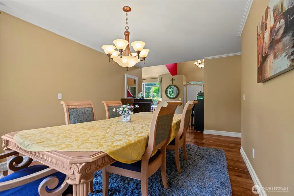 34940 7th Avenue SW Federal Way WA 98023