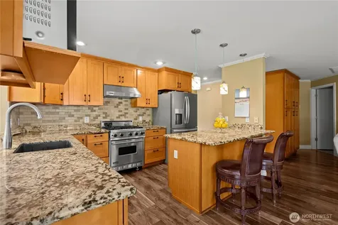 34940 7th Avenue SW Federal Way WA 98023