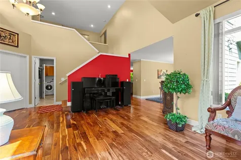 34940 7th Avenue SW Federal Way WA 98023