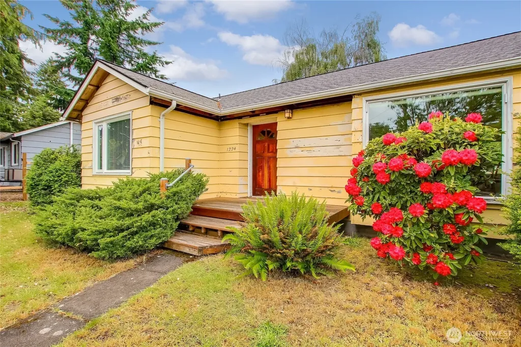 1224 SW 158th Street Burien WA 98166