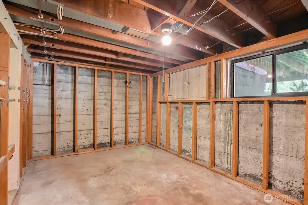 1224 SW 158th Street Burien WA 98166