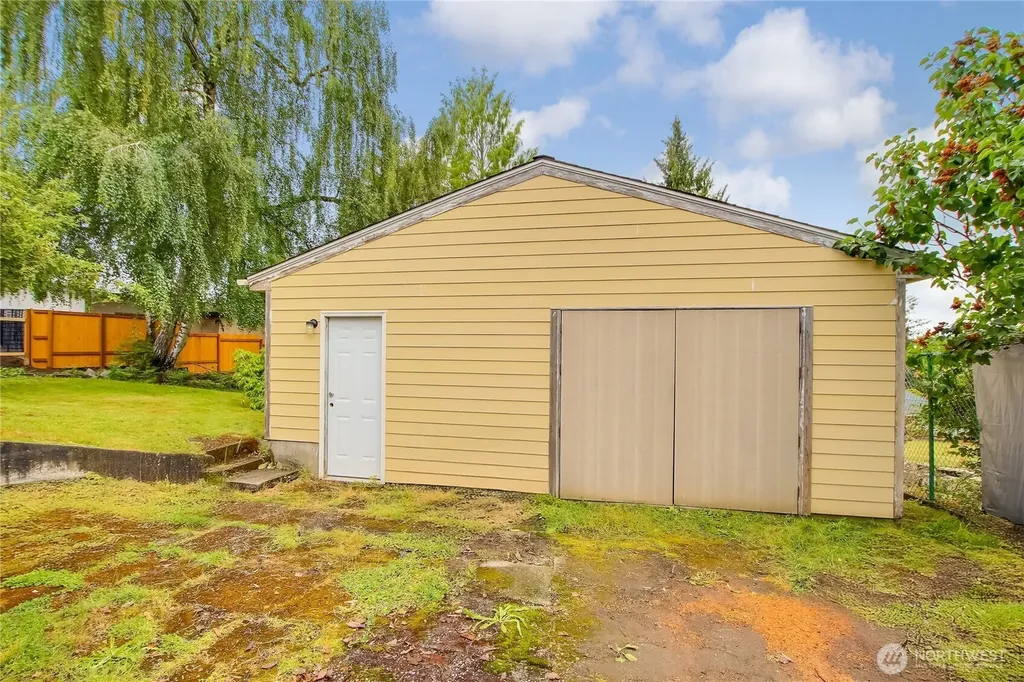 1224 SW 158th Street Burien WA 98166