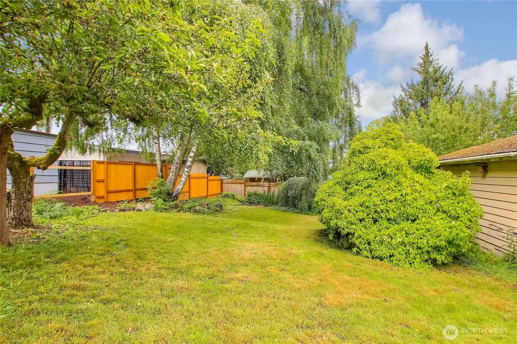 1224 SW 158th Street Burien WA 98166