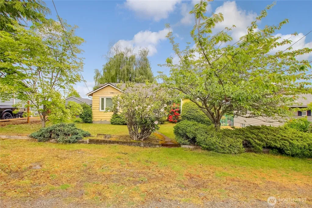 1224 SW 158th Street Burien WA 98166