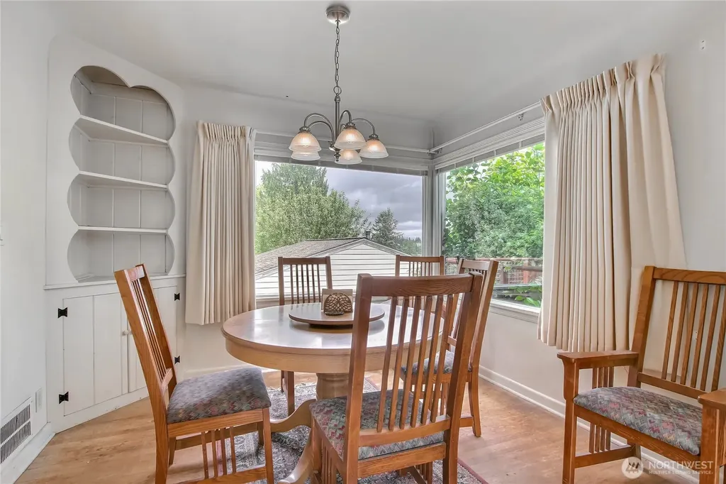1224 SW 158th Street Burien WA 98166