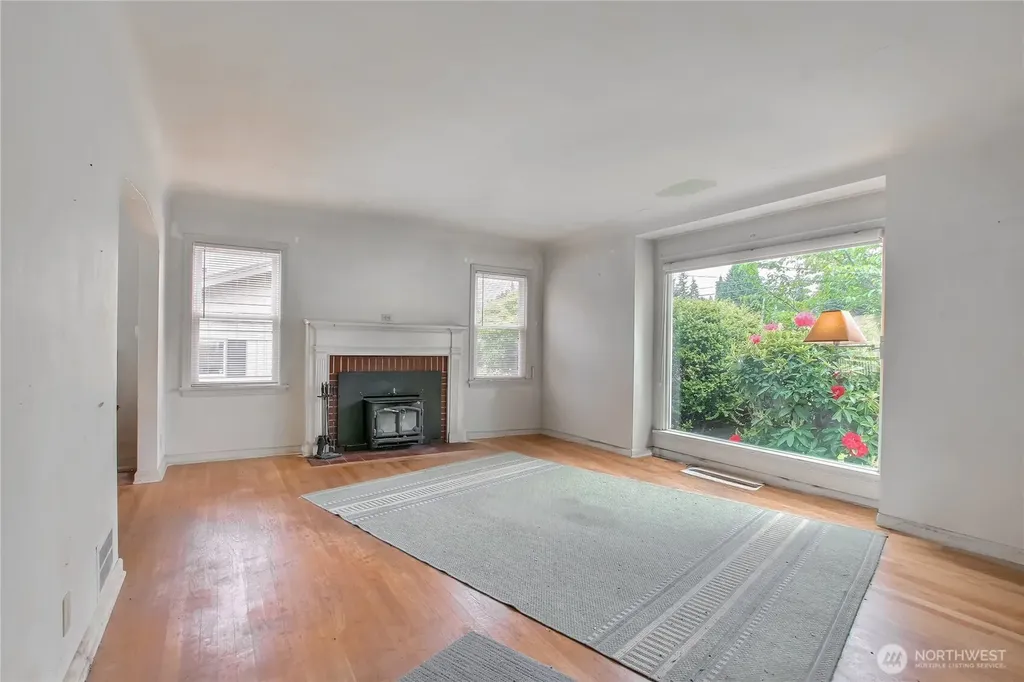 1224 SW 158th Street Burien WA 98166