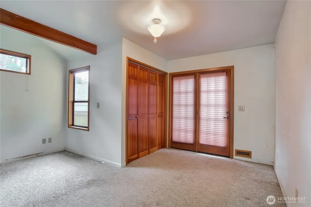 1224 SW 158th Street Burien WA 98166