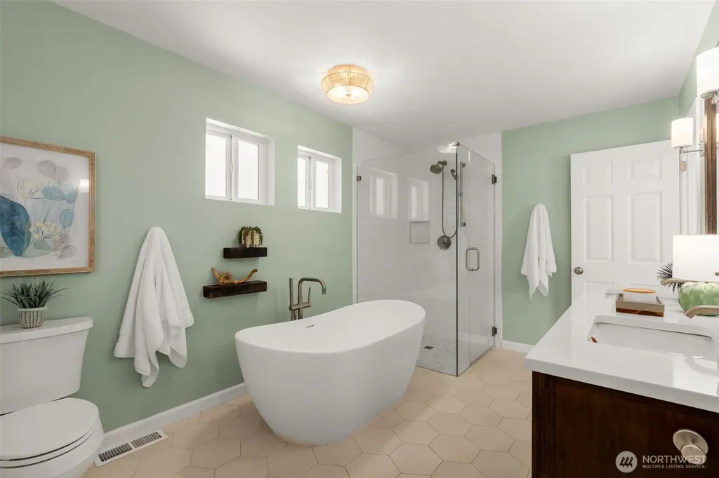 6321 Atlas Place SW Seattle WA 98136