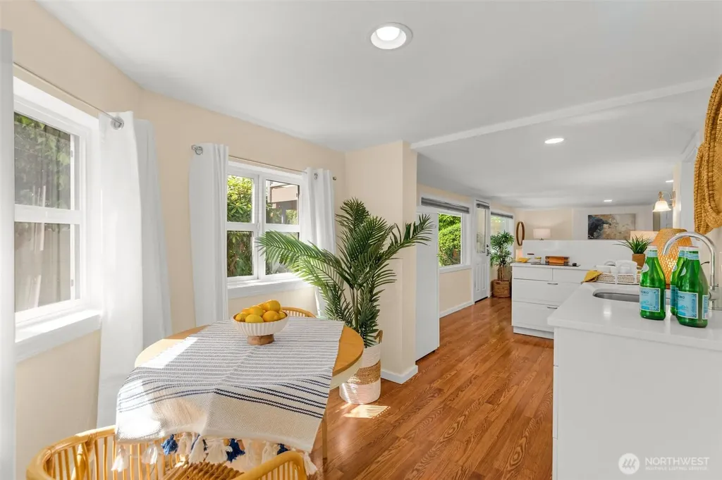 6321 Atlas Place SW Seattle WA 98136