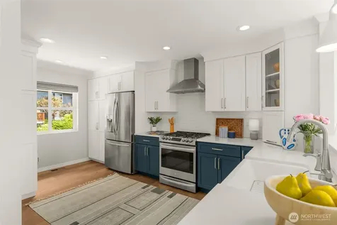 6321 Atlas Place SW Seattle WA 98136