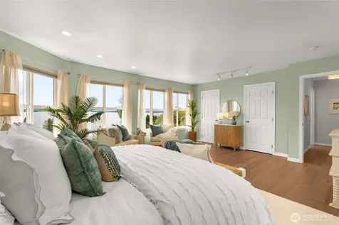 6321 Atlas Place SW Seattle WA 98136