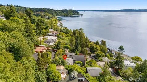 6321 Atlas Place SW Seattle WA 98136
