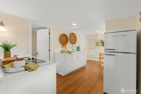 6321 Atlas Place SW Seattle WA 98136