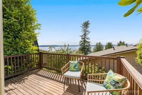 6321 Atlas Place SW Seattle WA 98136