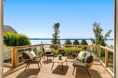 6321 Atlas Place SW Seattle WA 98136