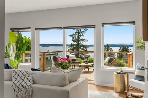 6321 Atlas Place SW Seattle WA 98136