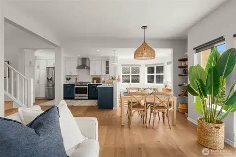6321 Atlas Place SW Seattle WA 98136