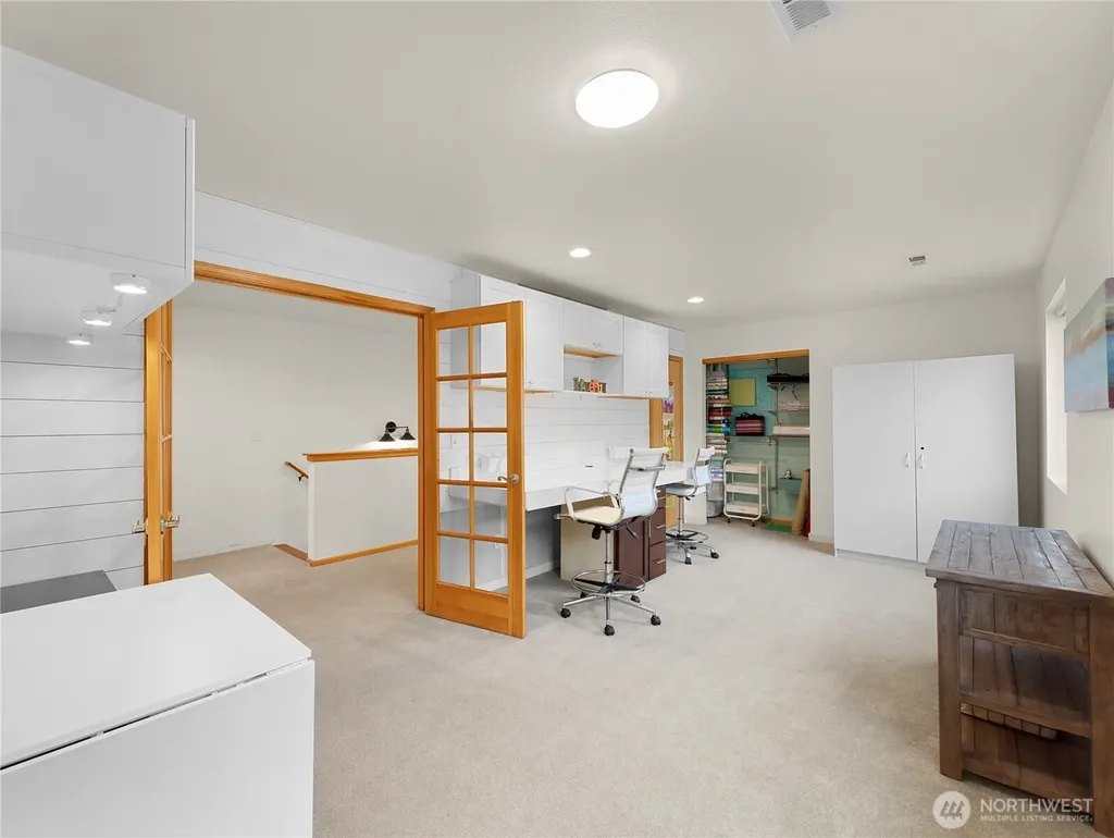 1150 Aaron Drive Lynden WA 98264