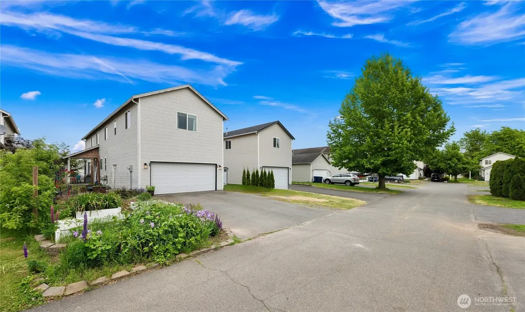 1150 Aaron Drive Lynden WA 98264