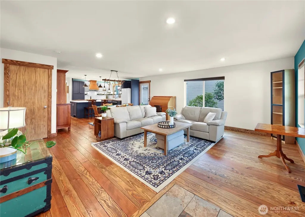 1150 Aaron Drive Lynden WA 98264