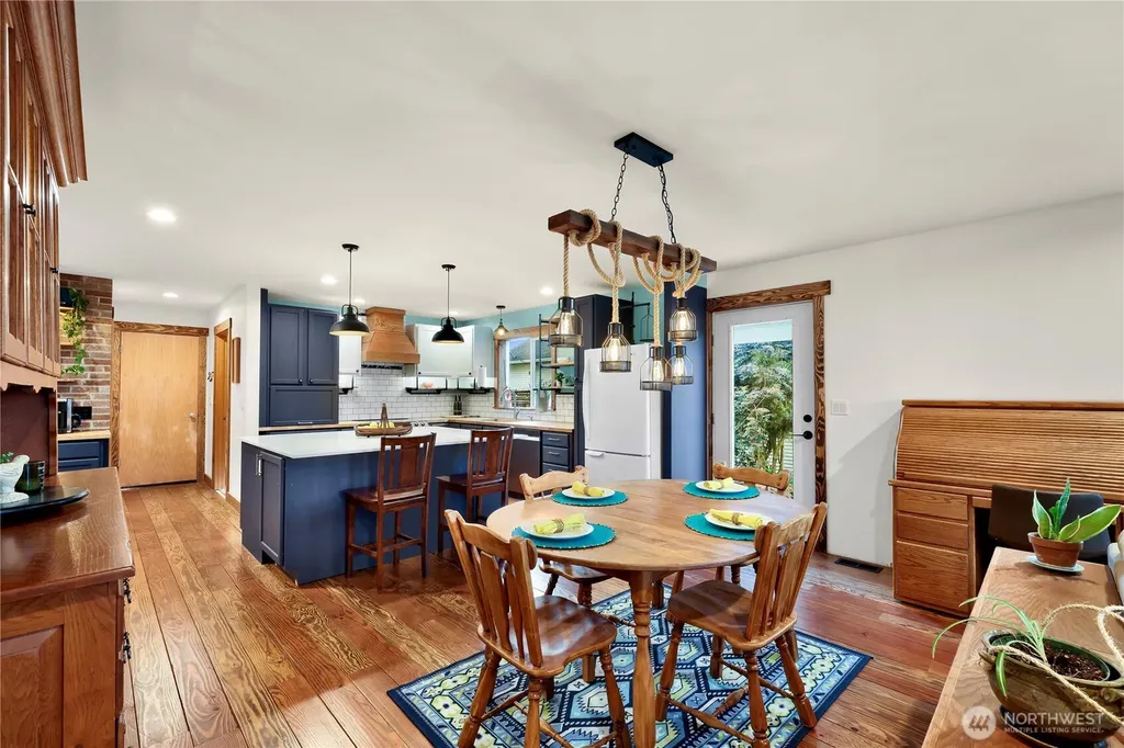 1150 Aaron Drive Lynden WA 98264