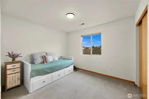 1150 Aaron Drive Lynden WA 98264