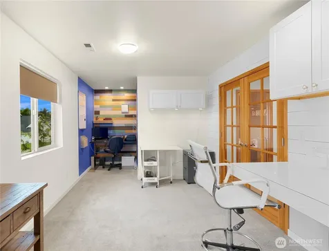 1150 Aaron Drive Lynden WA 98264