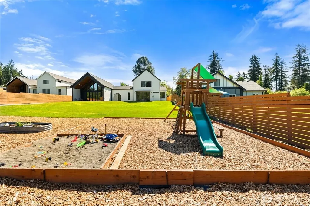 37235 55th Avenue S Auburn WA 98001