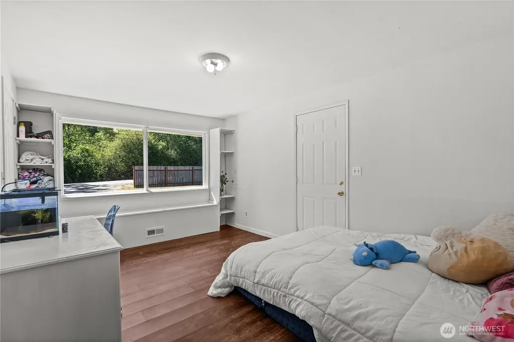 9713 Wright Bliss Rd NW Gig Harbor WA 98329