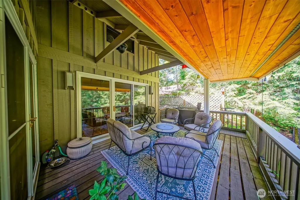 37418 W Lake Walker Drive SE Enumclaw WA 98022