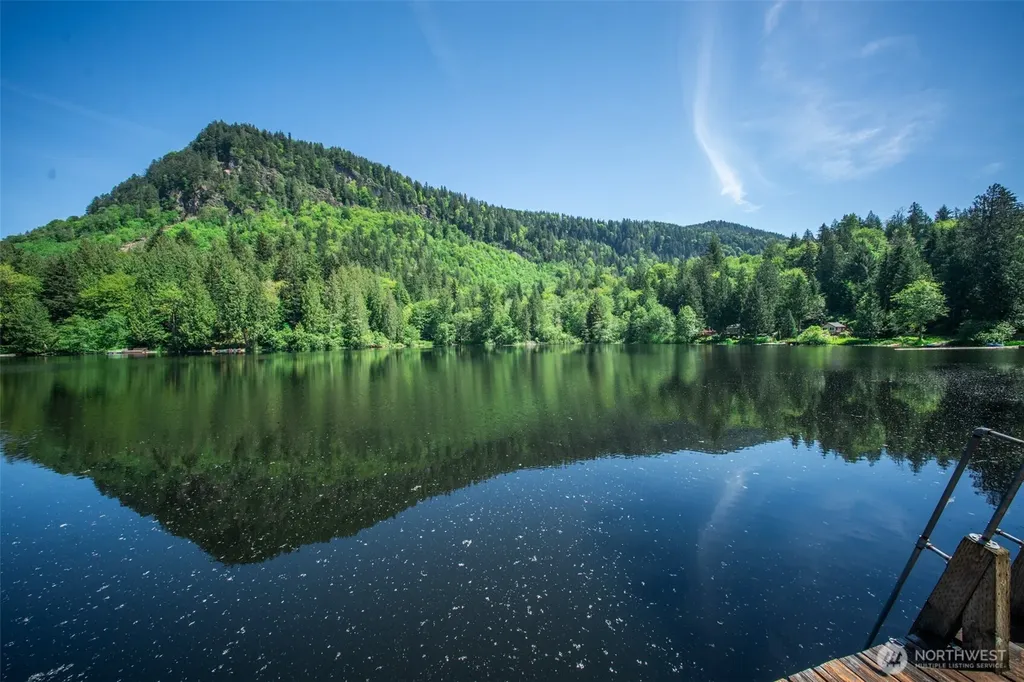 37418 W Lake Walker Drive SE Enumclaw WA 98022
