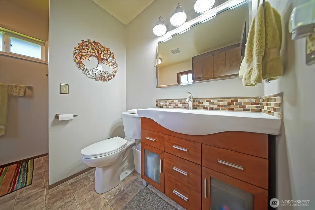 37418 W Lake Walker Drive SE Enumclaw WA 98022