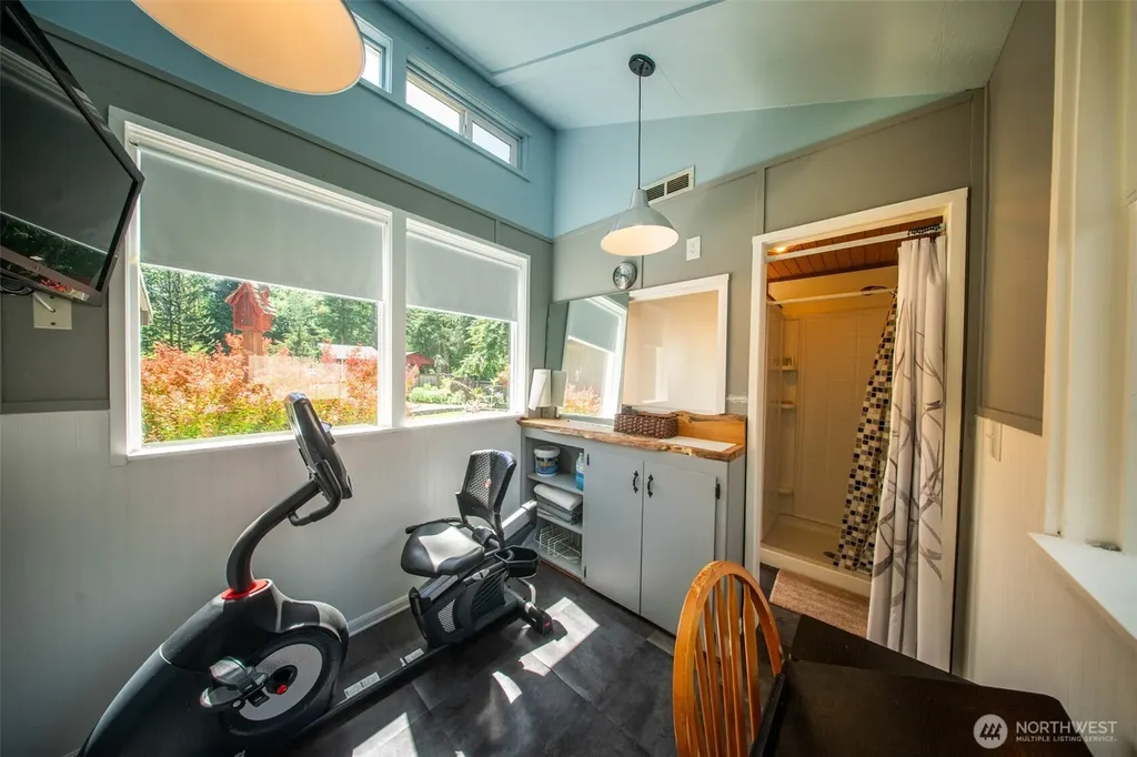 37418 W Lake Walker Drive SE Enumclaw WA 98022