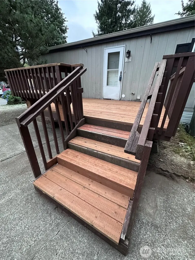 28454 SE 168th Avenue Kent WA 98042