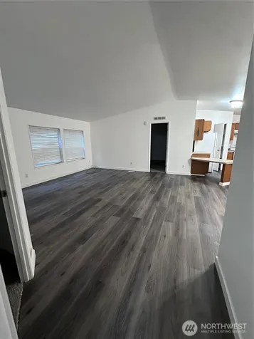 28454 SE 168th Avenue Kent WA 98042