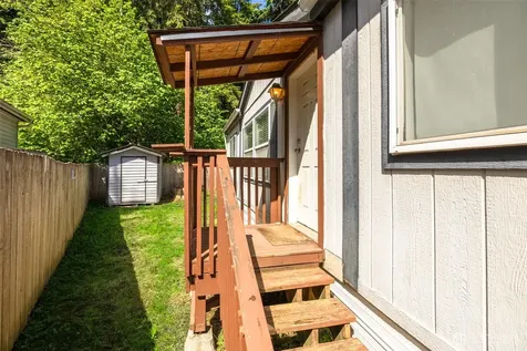 28454 SE 168th Avenue Kent WA 98042